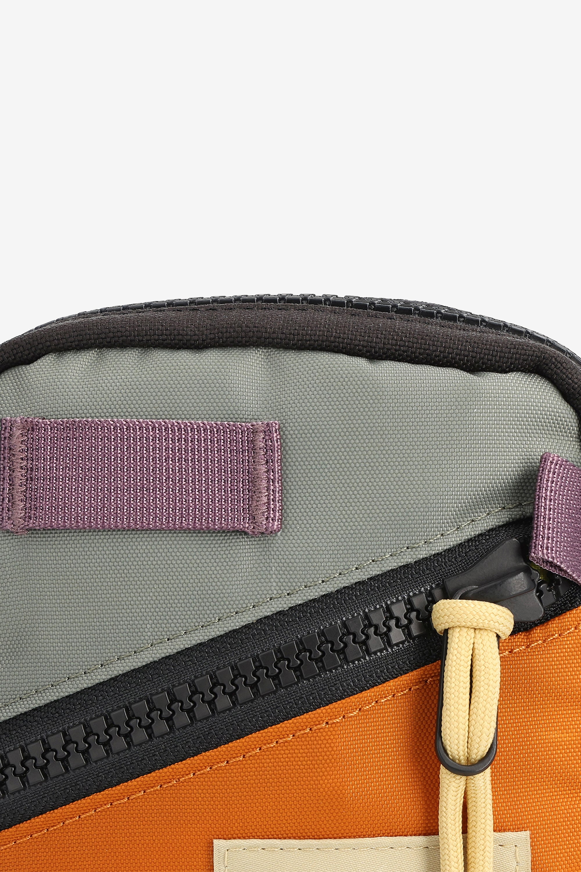 Mini Shoulder Bag 1L Beetle/Spice