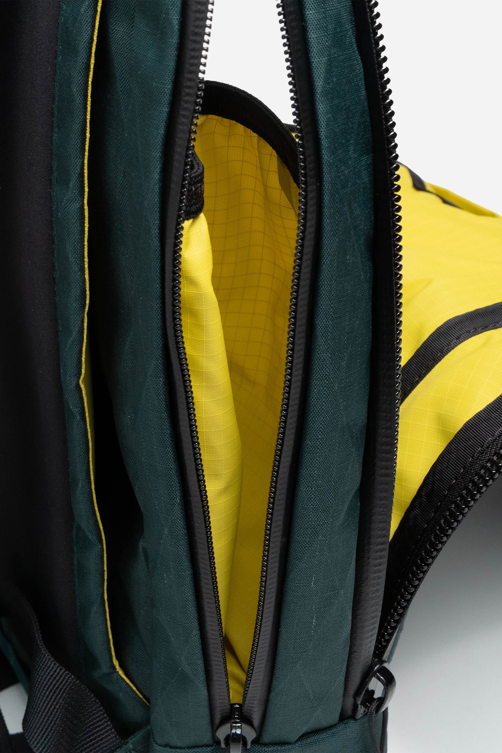 Global Pro Backpack 24L Black