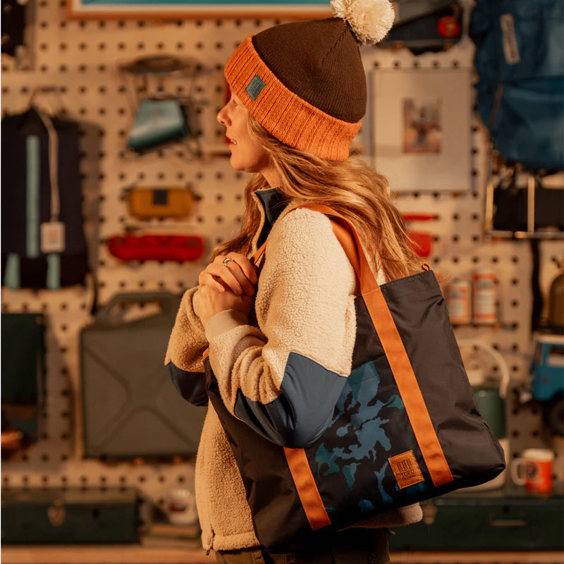 Mountain Essential Tote Forest/Bone White