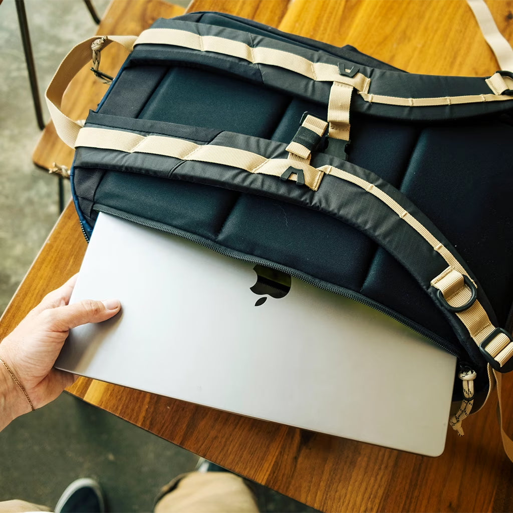 Commuter Backpack Beetle/Khaki