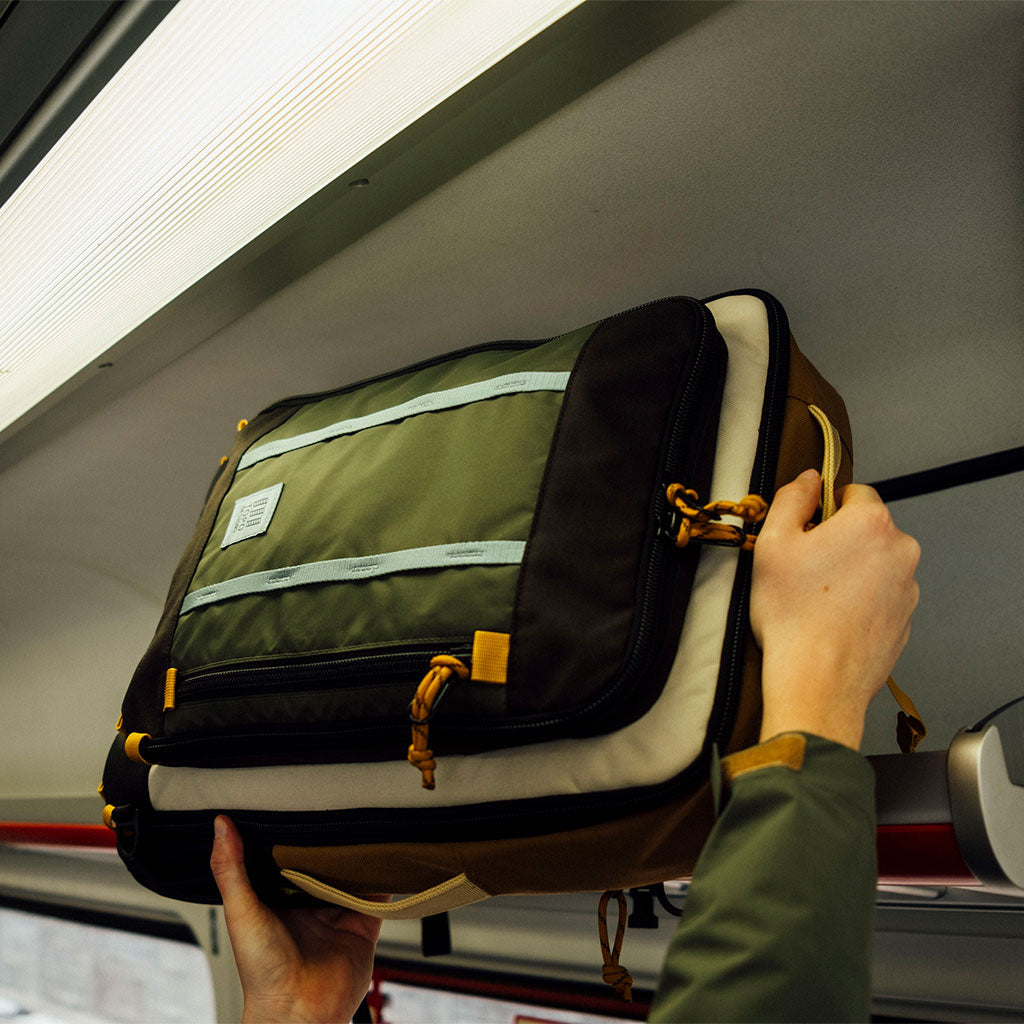 Global Travel Bag 30L Caribbean/Dark Khaki