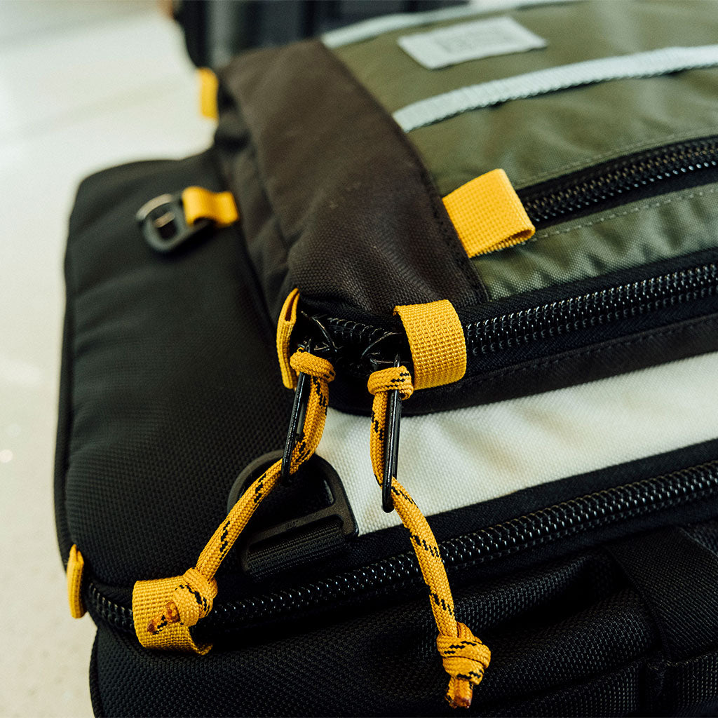 Global Travel Bag 30L Caribbean/Dark Khaki