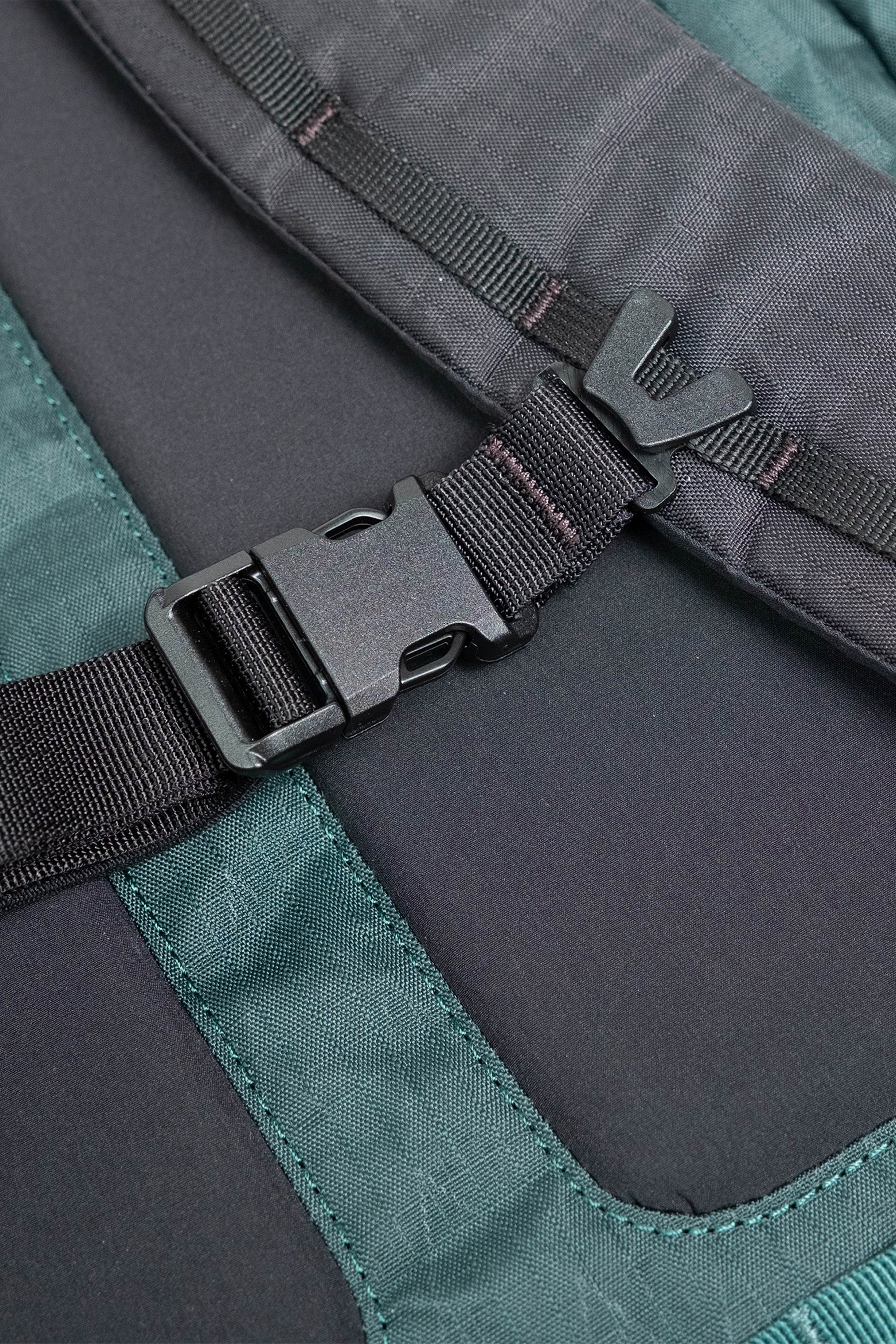 Global Pro Backpack Dark Pine