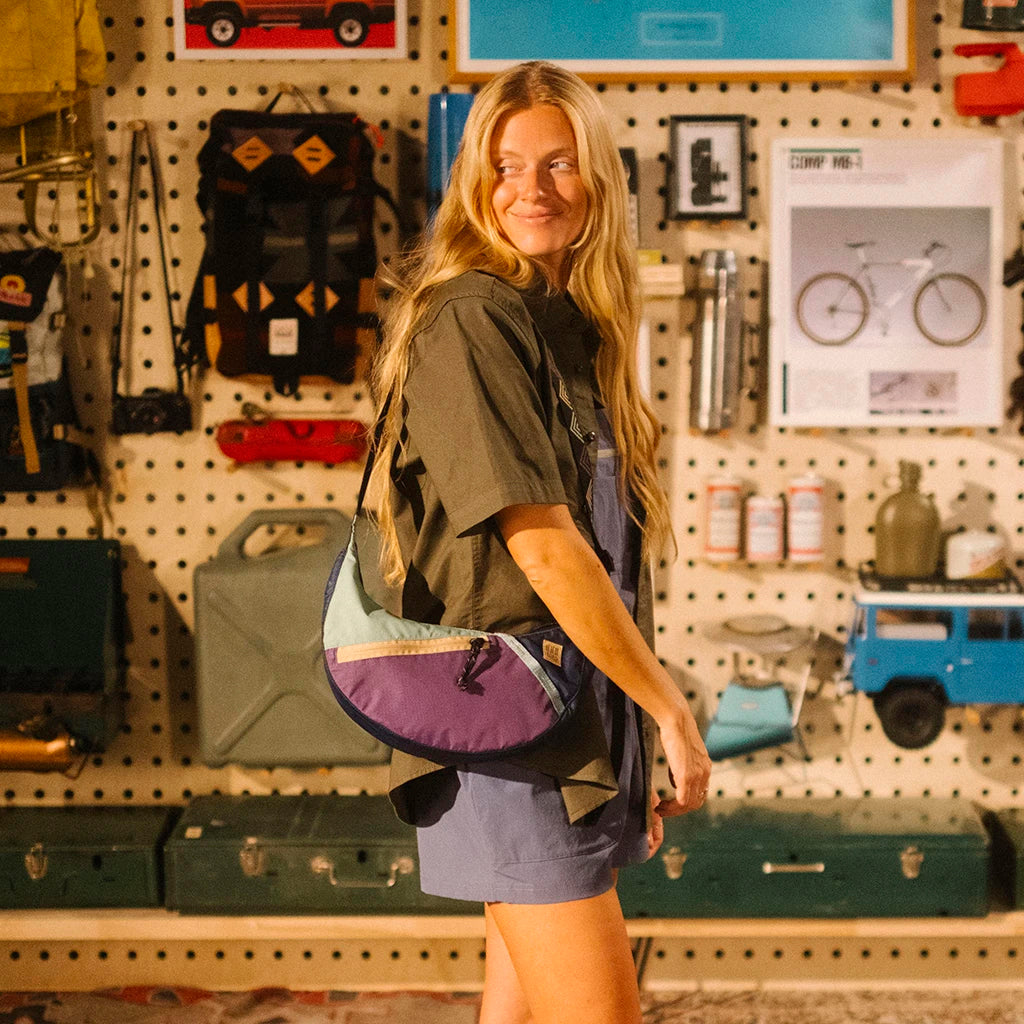 Moonlight Crossbody Bag 4L Midnight/Caribbean